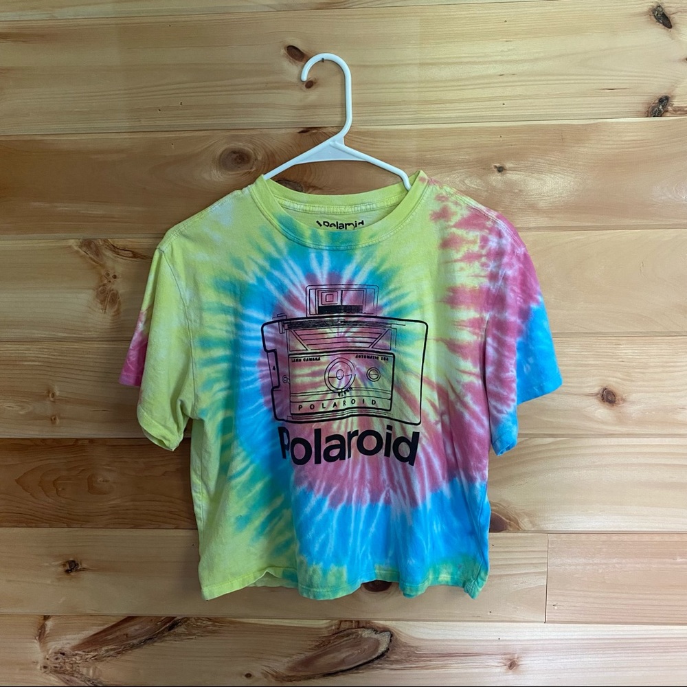 tie-dye polaroid crop top
